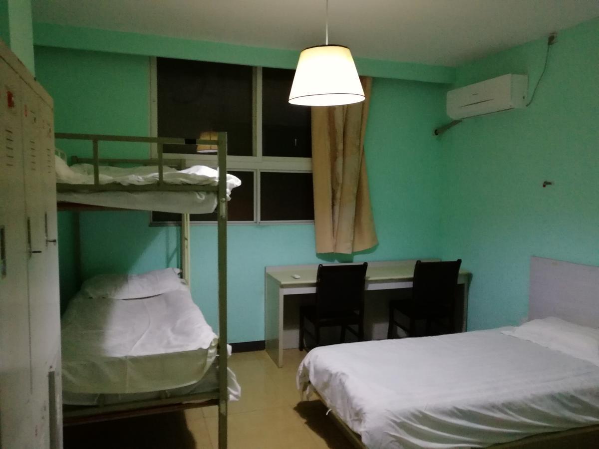 25°C Four Season Youth Hostel Qingdao Exterior foto